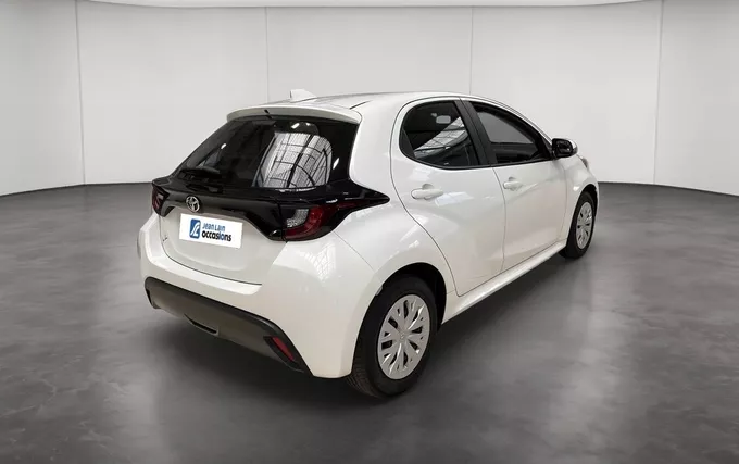 TOYOTA YARIS 70 VVT-i Dynamic Business extérieur trois quart arrière droit 1103933