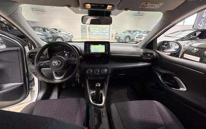 TOYOTA YARIS 70 VVT-i Dynamic Business photo 21 1103933