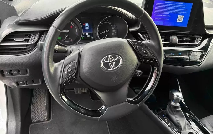 TOYOTA C-HR Hybride 2.0L Design photo 12 1103947