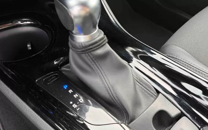TOYOTA C-HR Hybride 2.0L Design photo 13 1103947
