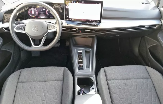 VOLKSWAGEN GOLF 2.0 TDI 150 DSG7 Life Plus extérieur trois quart avant droit 460601
