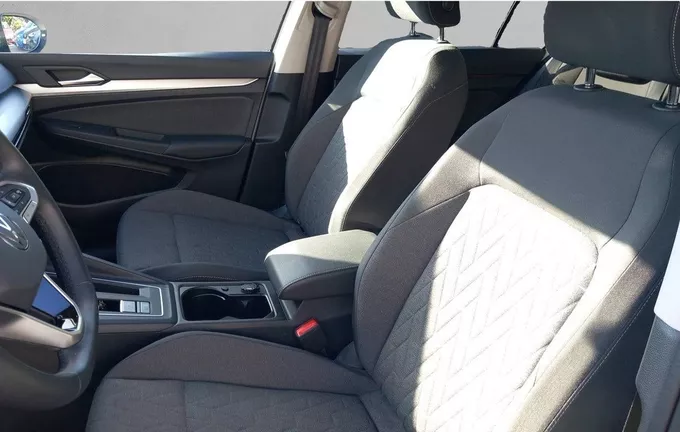 VOLKSWAGEN GOLF 2.0 TDI 150 DSG7 Life Plus extérieur trois quart arrière droit 460601