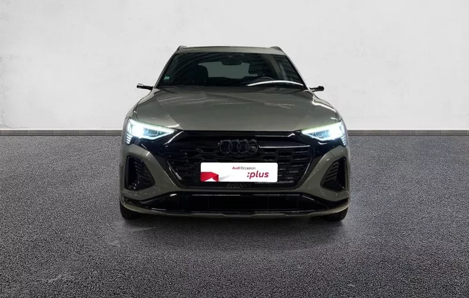 AUDI Q8 E-TRON 55 408 ch 114 kWh Quattro S line extérieur avant 2123942