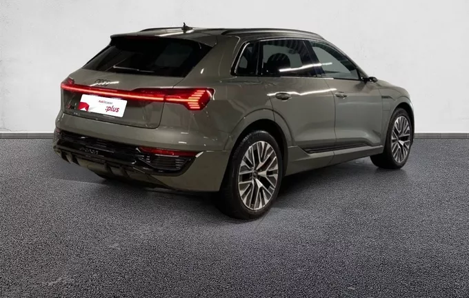 AUDI Q8 E-TRON 55 408 ch 114 kWh Quattro S line extérieur trois quart arrière droit 2123942