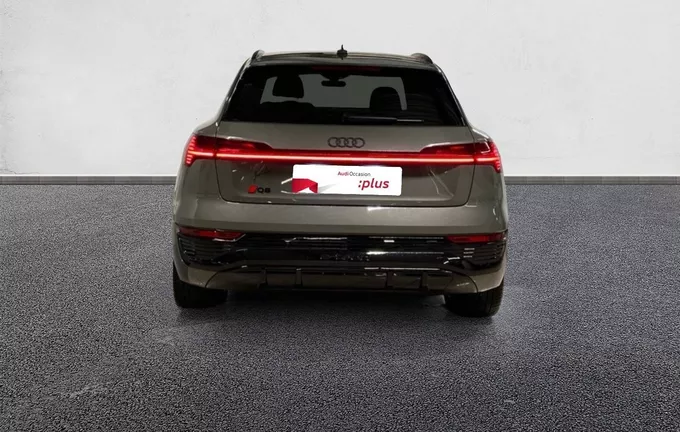 AUDI Q8 E-TRON 55 408 ch 114 kWh Quattro S line extérieur arrière 2123942