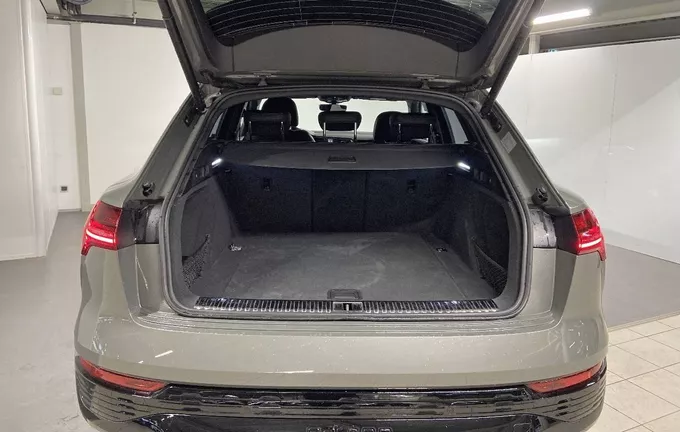 AUDI Q8 E-TRON 55 408 ch 114 kWh Quattro S line photo 10 2123942