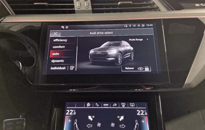 AUDI Q8 E-TRON 55 408 ch 114 kWh Quattro S line photo 19 2123942
