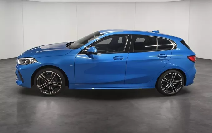 BMW SERIE 1 118d 150 ch BVA8 M Sport extérieur côté gauche 2132858