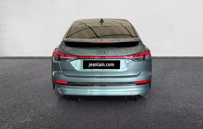 AUDI Q4 E-TRON Q4 Sportback e-tron Performance extérieur arrière 9581