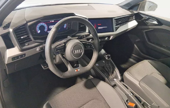 AUDI A1 Sportback 35 TFSI 150 ch S tronic 7 S Line photo 11 2129898