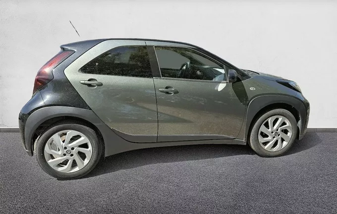 TOYOTA AYGO X 1.0 VVT-i 72 S-CVT Design extérieur côté droit 1103422