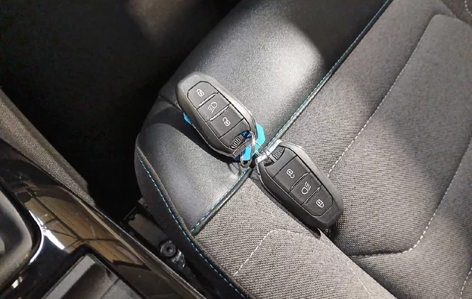 CITROEN C4 PureTech 130 S&S BVM6 Feel Pack photo 18 945469
