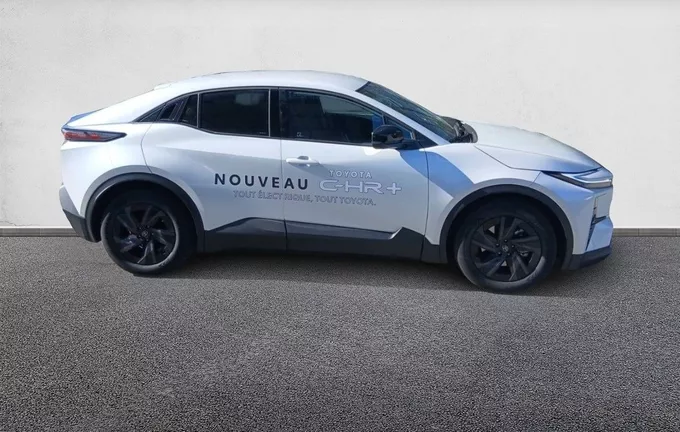 TOYOTA C-HR+ ELECTRIQUE C-HR+ Grande Autonomie 77 kWh Design extérieur côté droit 116381