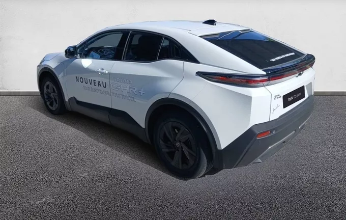 TOYOTA C-HR+ ELECTRIQUE C-HR+ Grande Autonomie 77 kWh Design extérieur trois quart arrière gauche 116381