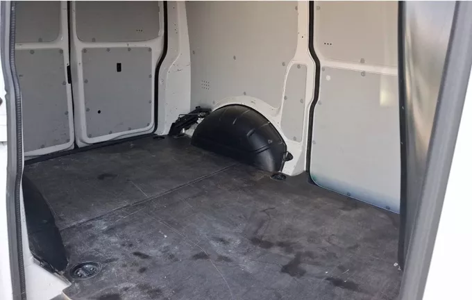 VOLKSWAGEN UTILITAIRES TRANSPORTER 6.1 VAN L1H1 2.0 TDI 150 BVM6 BUSINESS extérieur arrière 106299